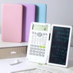 ⁦Calculatrice Scientifique 2en1 (240 Fonctions) avec Tapis d'Écriture LCD 6P et Stylet Intégré - حاسبة علمية متطورة 2 في 1 مع لوح كتابة وملاحظات⁩ - الصورة ⁦10⁩