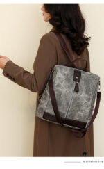 ⁦Sac à Dos Femme Antivol en Tissu Vintage avec Fermeture Arrière SACKDS39GR - حقيبة ظهر نسائية كاجوال متعددة الاستخدامات⁩ - الصورة ⁦3⁩