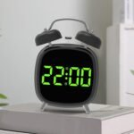 ⁦Réveil Numérique Intelligent LED Minuterie Luminescence Réglable et Port USB GHB032 - منبه رقمي ذكي مع مؤقت وإضاءة وتحكم بالصوت⁩ - الصورة ⁦7⁩