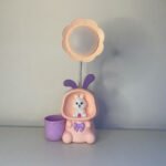 Lampe de Bureau LED Enfants Cute Fun avec Taille-Crayon et Porte-Stylo - مصباح مكتب كيوت للأطفال مع حامل أقلام ومبراة