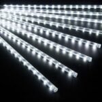 Lumière de Pluie de Météores LED Blanc 8 Pièces pour Extérieur - أضواء شهب متساقطة بيضاء لتزيين الحدائق والواجهات 8 قطع